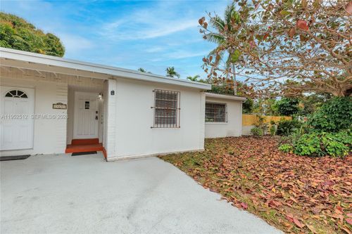 14601 Nw 10th Ave, Miami, FL, 33168-6923 | Card Image