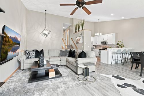 7606 Red Fox Trl, Rockford, MN, 55373-4564 | Card Image