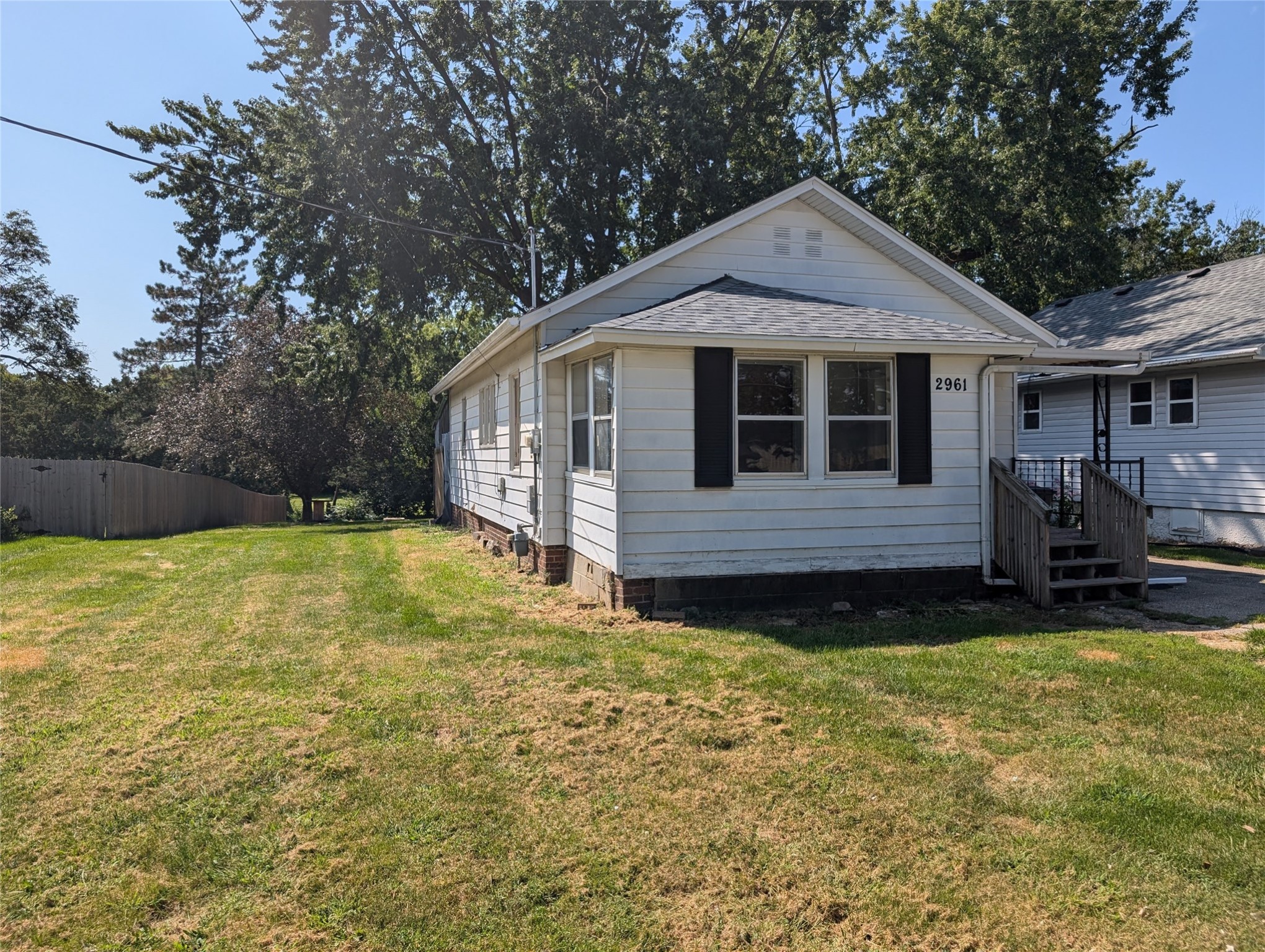Ovid Ave, Des Moines, IA 50317