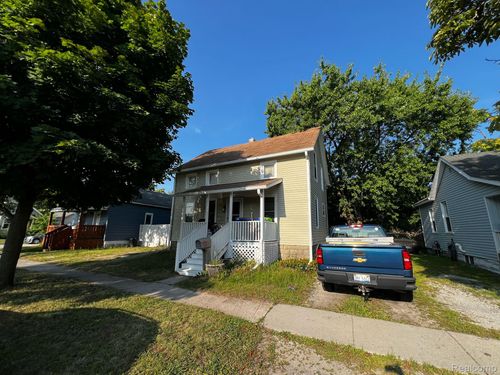 1623 8th St, Port Huron, MI, 48060-5841 | Card Image