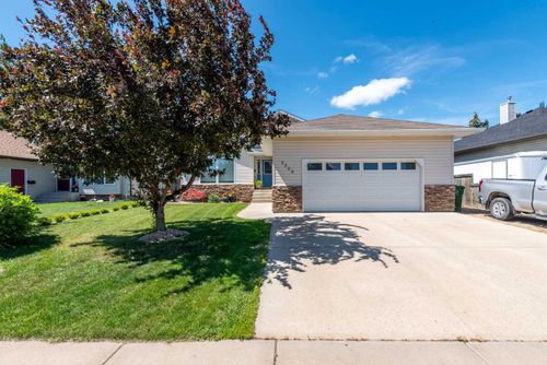 2308 52 Avenue, Lloydminster, AB, T9V2Z8 | Card Image