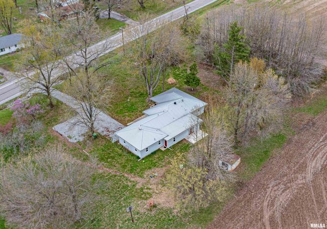 1108 N Main St, House other with 3 bedrooms, 2 bathrooms and null parking in Dix IL | Image 37