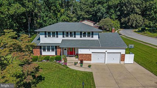815 N Country Club Dr, NEWARK, DE, 19711-2750 | Card Image