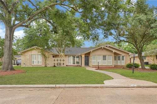 1418 Pirates Cv, Houston, TX, 77058-4025 | Card Image