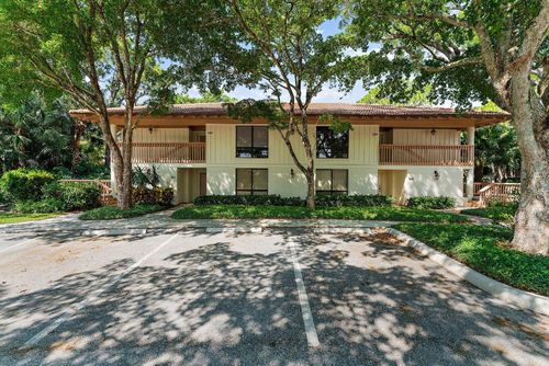 527 Brackenwood Pl, Palm Beach Gardens, FL, 33418-9058 | Card Image