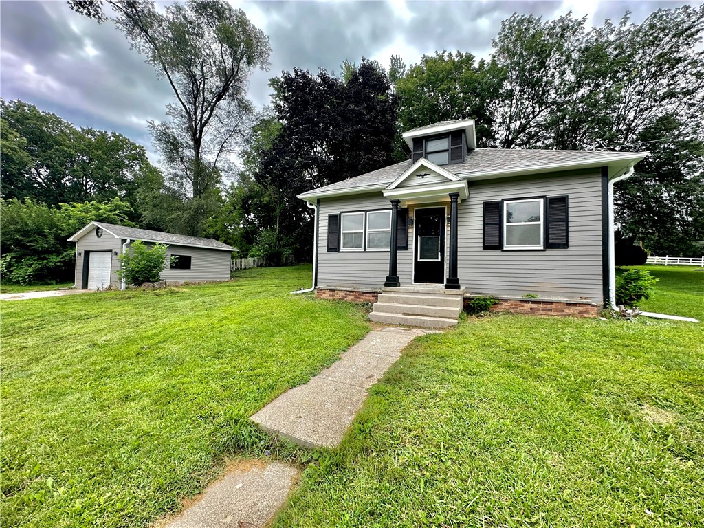 West St, Colfax, IA 50054