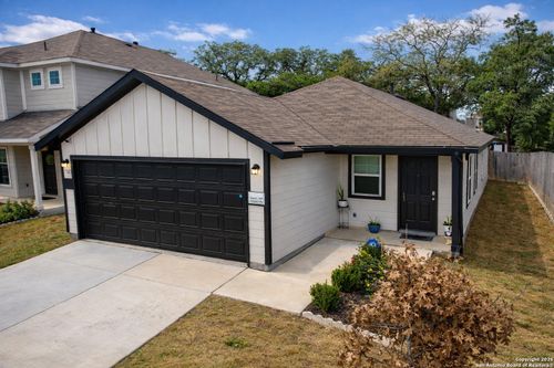 7325 Yucca Pl, San Antonio, TX, 78253-4199 | Card Image