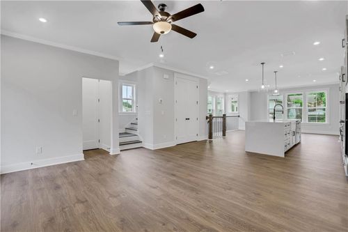 118 Bridgecrest Road, Roswell, GA, 30075 | Card Image