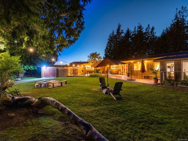 410 17 Th Ave, House other with 4 bedrooms, 5 bathrooms and 4 parking in Sointula BC | Image 7
