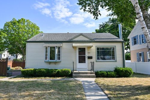 5401 W Ohio Avenue, Milwaukee, WI, 53219 | Card Image