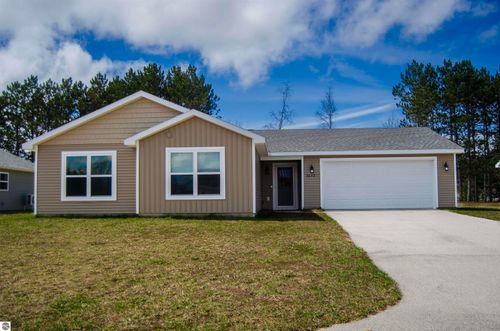 2632 Plover Ln, Traverse City, MI, 49685-9226 | Card Image