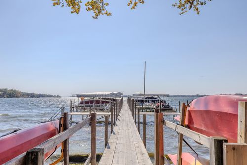 15143 215th Ave, Spirit Lake, IA, 51360-7579 | Card Image