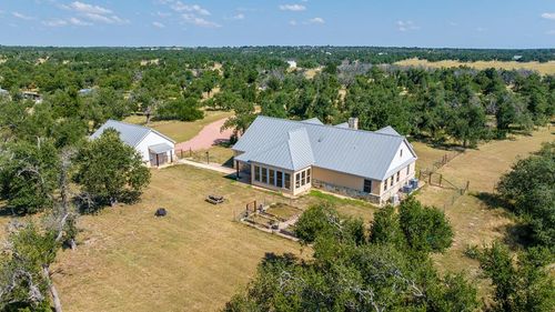 1282 Vintage Oaks Dr, Doss, TX, 78618-0186 | Card Image