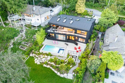 3823 Bayridge Ave, West Vancouver, BC, V7V3J3 | Card Image