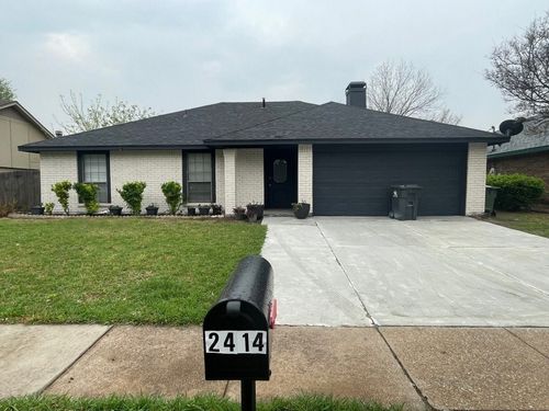 2414 Havenwood Dr, Arlington, TX, 76018-2517 | Card Image