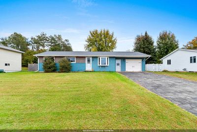 2044 Pershing Road, House other with 3 bedrooms, 2 bathrooms and null parking in NEW LONDON WI | Image 1