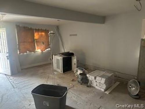 926 Hawkins Ave, Lake Grove, NY, 11755-1642 | Card Image