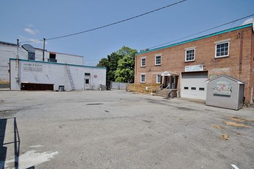 471 Main St, Poughkeepsie, NY, 12601-3438 | Card Image