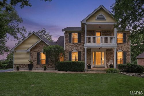 303 Fox Briar Ln, Ballwin, MO, 63021-6151 | Card Image
