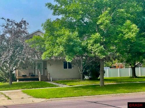 416 Broadway Ave, Saint Peter, MN, 56082-2141 | Card Image