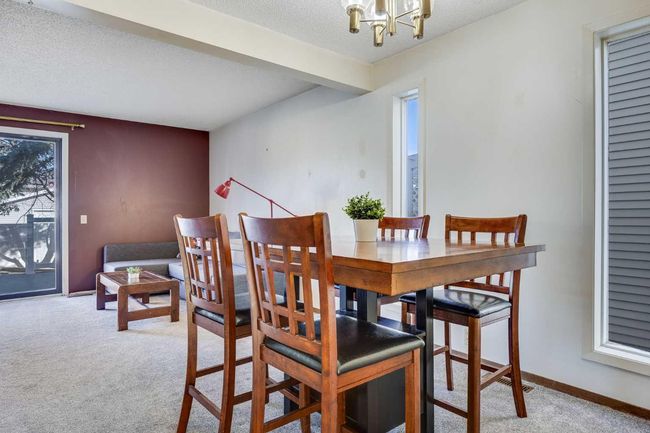 24 Rivervalley Crescent Se, House other with 3 bedrooms, 3 bathrooms and 2 parking in Calgary AB | Image 9