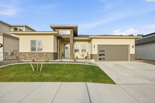 6678 W 24th Ave, Kennewick, WA, 99338 | Card Image