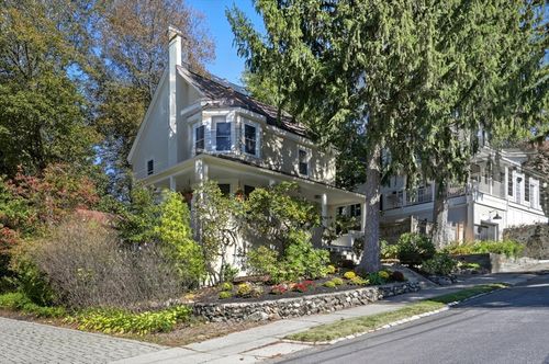 50 Lincoln St, Winchester, MA, 01890-2025 | Card Image