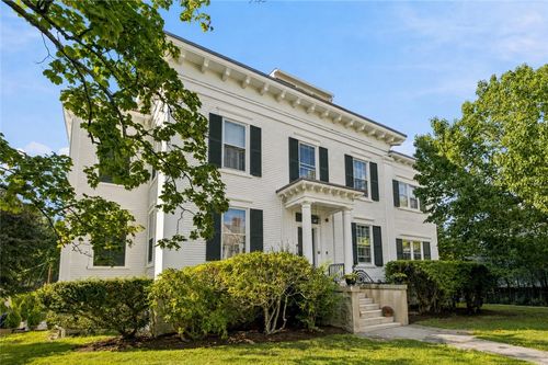 4-12 Mount Vernon St, Newport, RI, 02840-7107 | Card Image