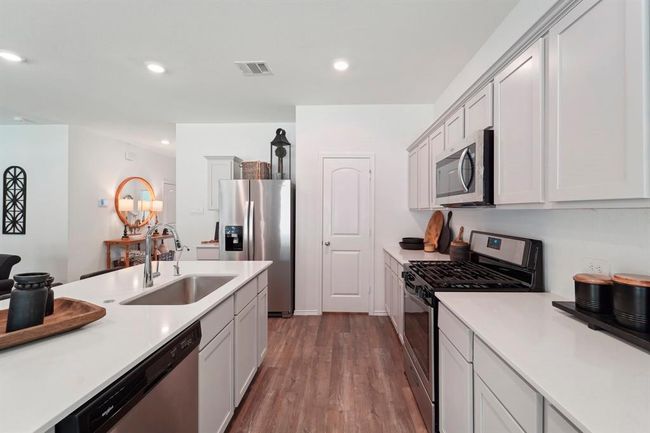 15033 Cherry Creek Dr, House other with 4 bedrooms, 3 bathrooms and 2 parking in Magnolia TX | Image 6