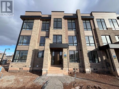 3085 Welsman Gdns, Oakville, ON, L6H7Z2 | Card Image