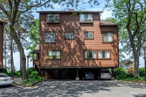 270 Sunset Ky, Secaucus, NJ, 07094-2213 | Card Image