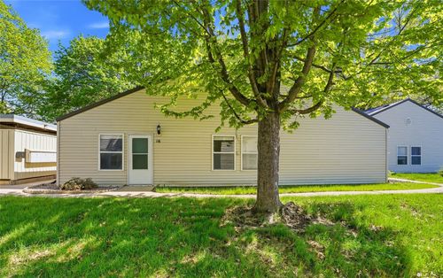 16-1220 Village Road, Iowa City, IA, 52240 | Card Image