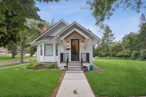 146 E Maple St, Hinsdale, IL, 60521-3731 | Card Image