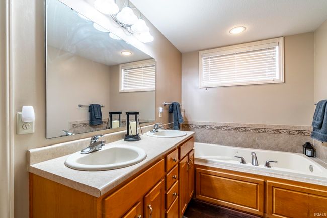 10229 Consta Verde Commons, House other with 4 bedrooms, 4 bathrooms and null parking in Leo IN | Image 25