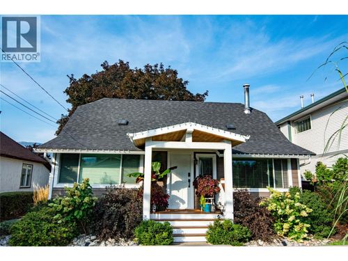433 Young St, Penticton, BC, V2A5S9 | Card Image