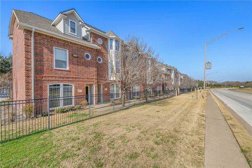 102-305 Holleman Dr E, College Station, TX, 77840-7067 | Card Image