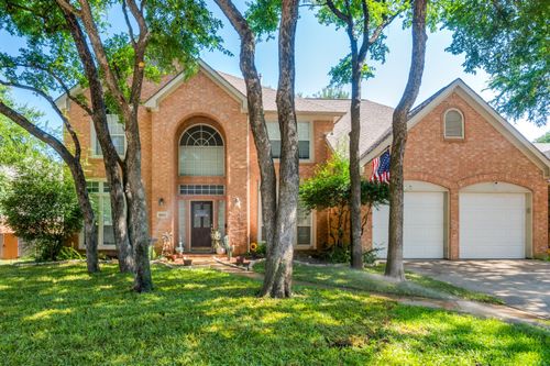 2021 Broadleaf Dr, Arlington, TX, 76001-5663 | Card Image