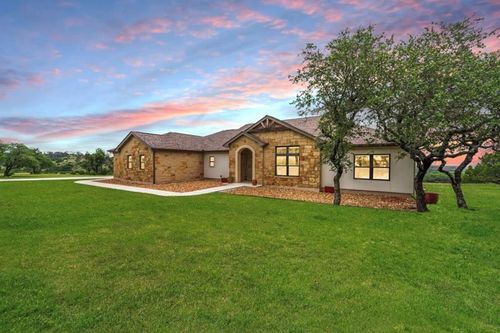 328 E Distant View Dr, Fredericksburg, TX, 78624-7568 | Card Image
