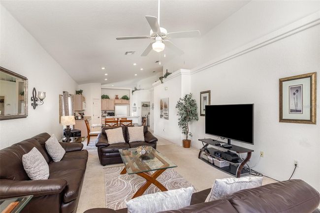 908 Andalusia Loop, House other with 4 bedrooms, 3 bathrooms and null parking in DAVENPORT FL | Image 4