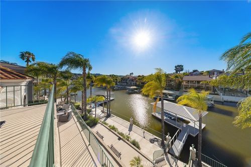 30181 Swan Point Dr, Canyon Lake, CA, 92587-7408 | Card Image