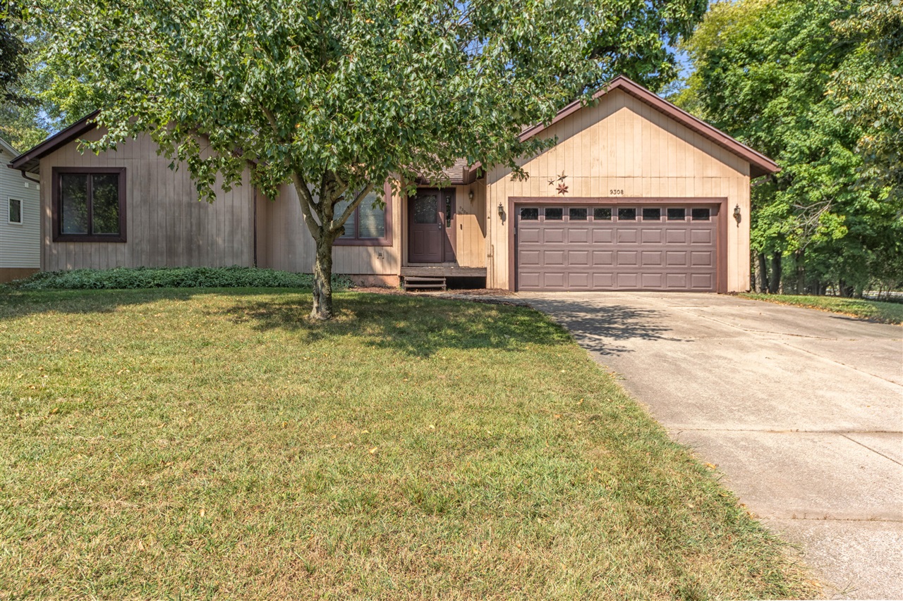 Oakview Dr, Portage, MI 49024