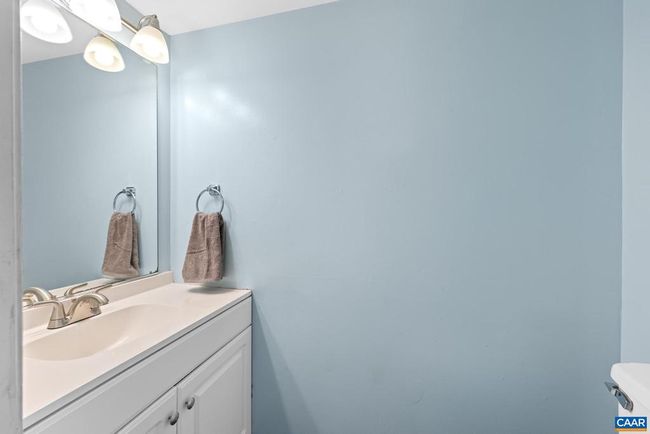 86 Woodlake Dr, Townhouse with 3 bedrooms, 2 bathrooms and null parking in CHARLOTTESVILLE VA | Image 10
