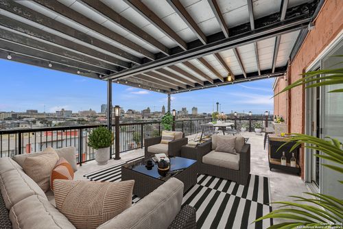 3501-939 S Frio St, San Antonio, TX, 78207-5627 | Card Image