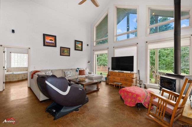 140 County Road 2242, House other with 3 bedrooms, 3 bathrooms and null parking in Daingerfield TX | Image 12