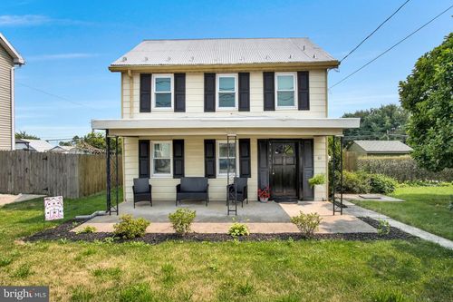 61 W Main St, New Kingstown, PA, 17072 | Card Image