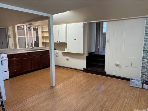 b-1-938 10th Ave, Honolulu, HI, 96816-2288 | Card Image