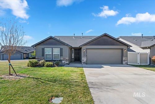 3805 S Windy Ridge Dr, Nampa, ID, 83686-4945 | Card Image