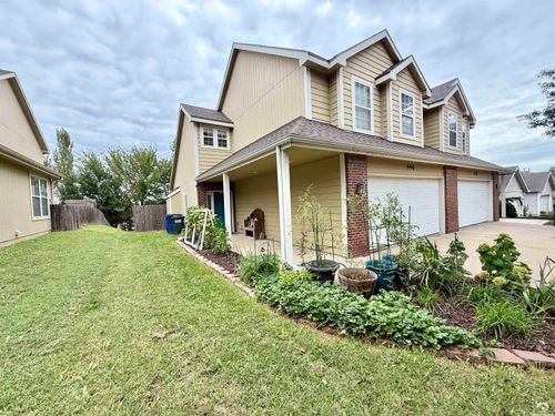 940 N Fieldstone Dr, Lawrence, KS, 66049-4271 | Card Image