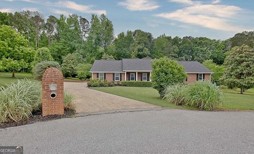 105 Walden Way, Fayetteville, GA, 30214-3869 | Card Image