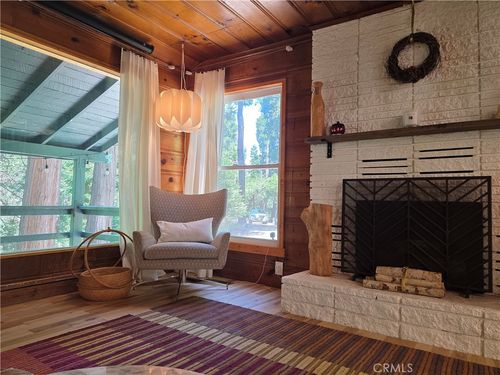 606 Crest Estates Dr, Lake Arrowhead, CA, 92352 | Card Image